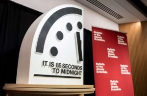 El Reloj del Fin del Mundo se adelantó, estamos más cerca que nunca del abismo